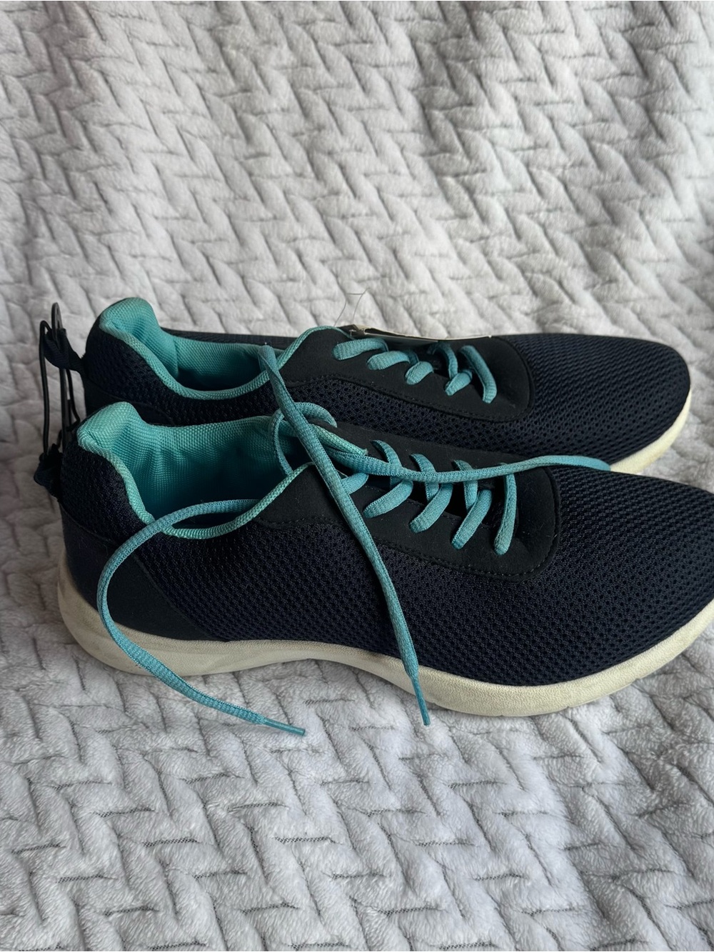 Pro Player Women's Navy Sneakers with Teal Accents